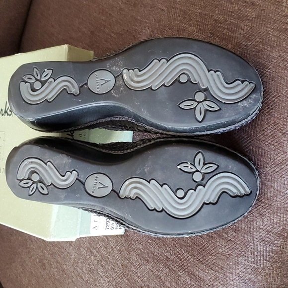 Clarks Artisan Collection Helen Clogs - Picture 5 of 8